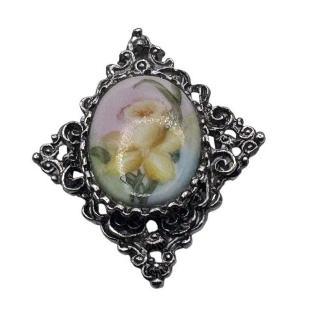 Porcelain floral hand painted cameo brooch/pendent ornate filigree frame
